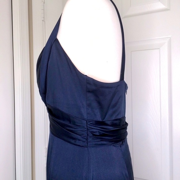 Evening gown satin mermaid style with train. - Picture 7 of 9